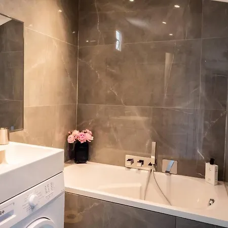 Croisette Gorgeous 1 Bedroom Apt Ac Parking *